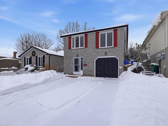 3rd image of 67 Old Carriage Dr