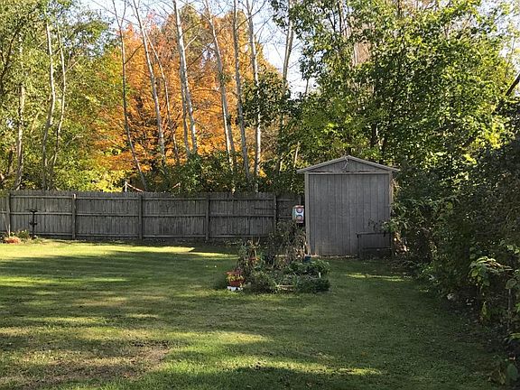 2nd image of 10647 Schuur St