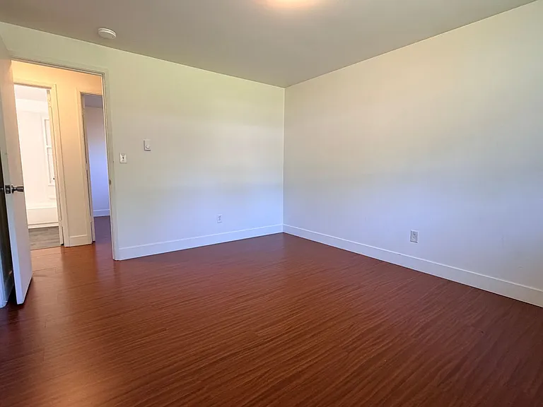 3100 NE 16th St. — Photo 22