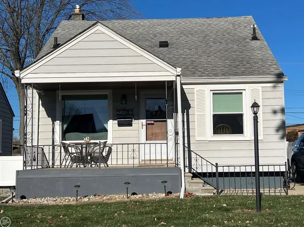 21821 Colony St #4, Saint Clair Shores, MI 48080