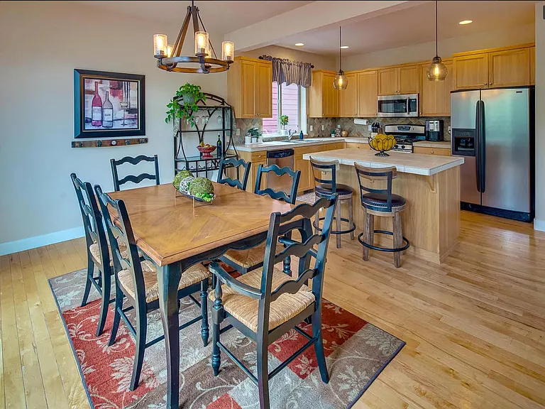 3138 NE Monte Vista Ln — Photo 18