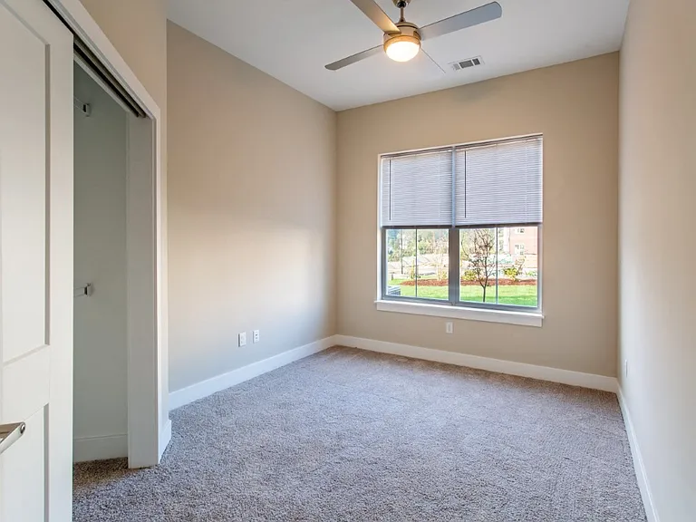 The Flats at Summit Station — Photo 10