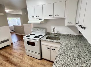 398 Newton St APT 1, Waltham, MA 02453