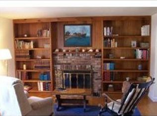 3 Pine St, Derry, NH 03038