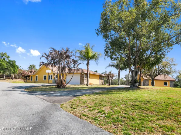 3750 Hidden Hills Dr, Titusville, FL 32796