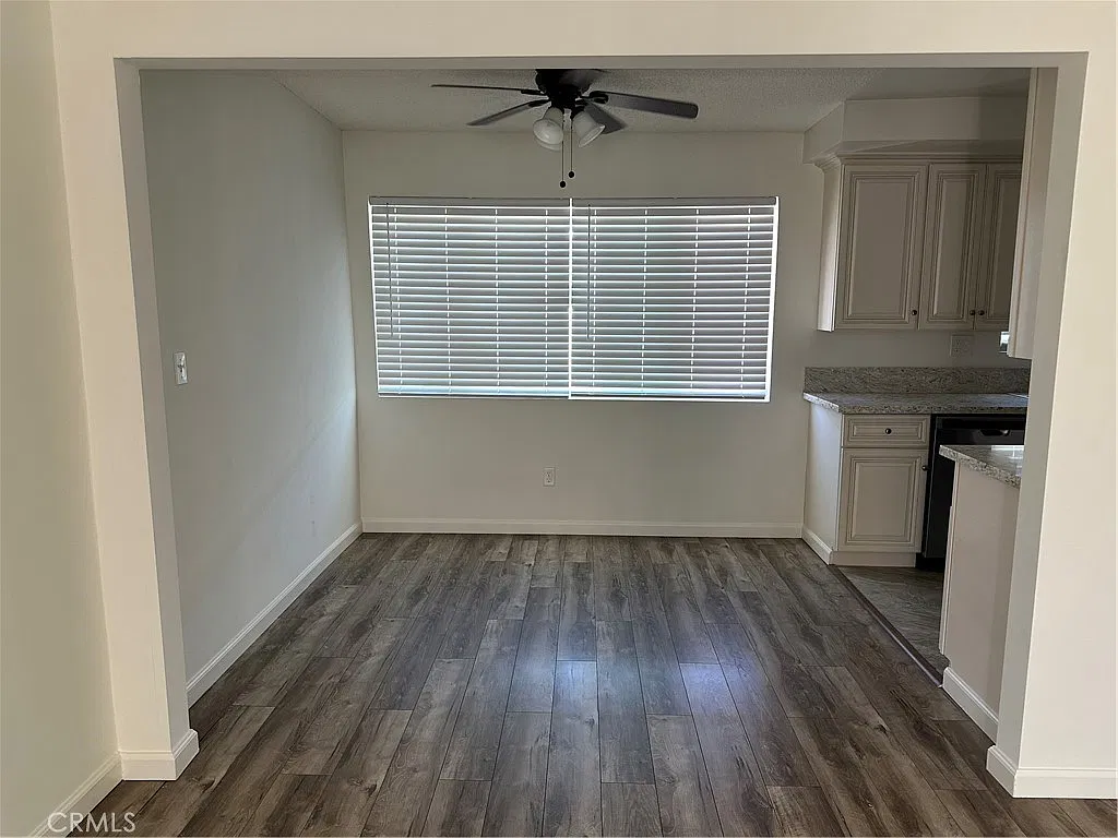 2 bed, 1000 sqft, $3,050 — Photo 3