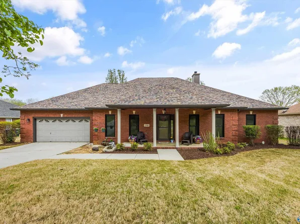 2316 Little Cove Rd, Owens Cross Roads, AL 35763