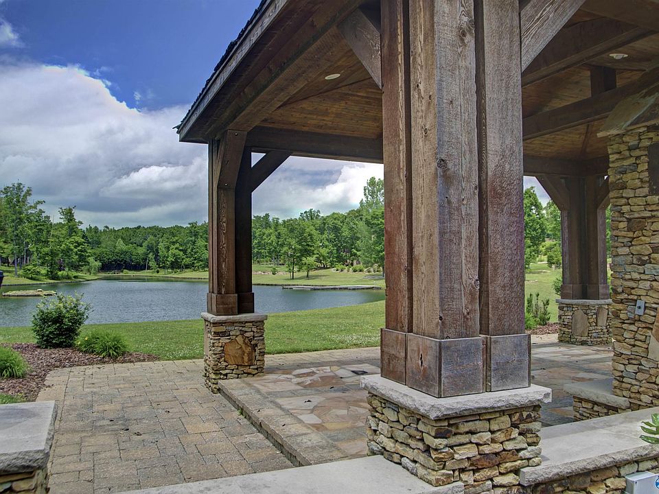 2nd image of 1 Spring Haven Cir SE