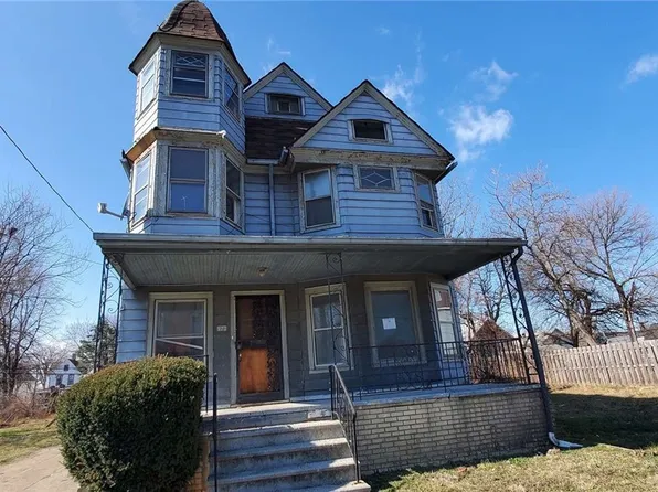 972 E 79th St, Cleveland, OH 44103