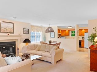 23 Whittier Meadows Dr UNIT 23, Amesbury, MA 01913