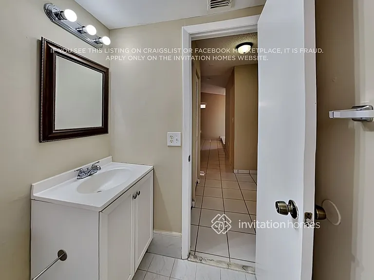 12748 NW 102nd Ave — Photo 16