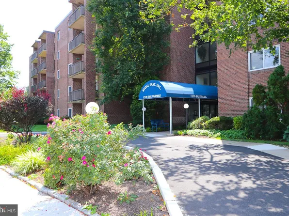 1570 The Fairway #107E, Jenkintown, PA 19046
