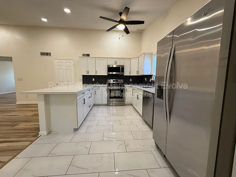 6502 E Grandview Dr — Photo 8