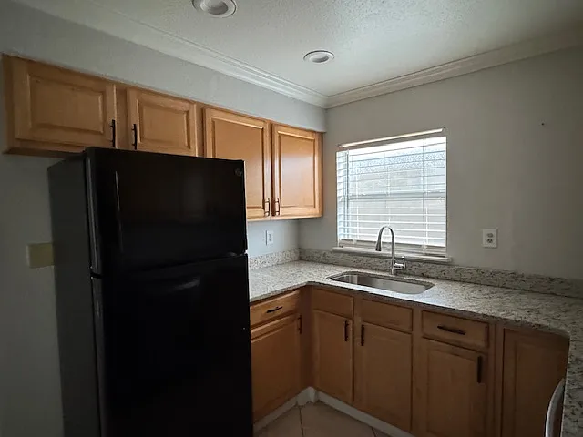 616 Palmer St #B — Photo 8