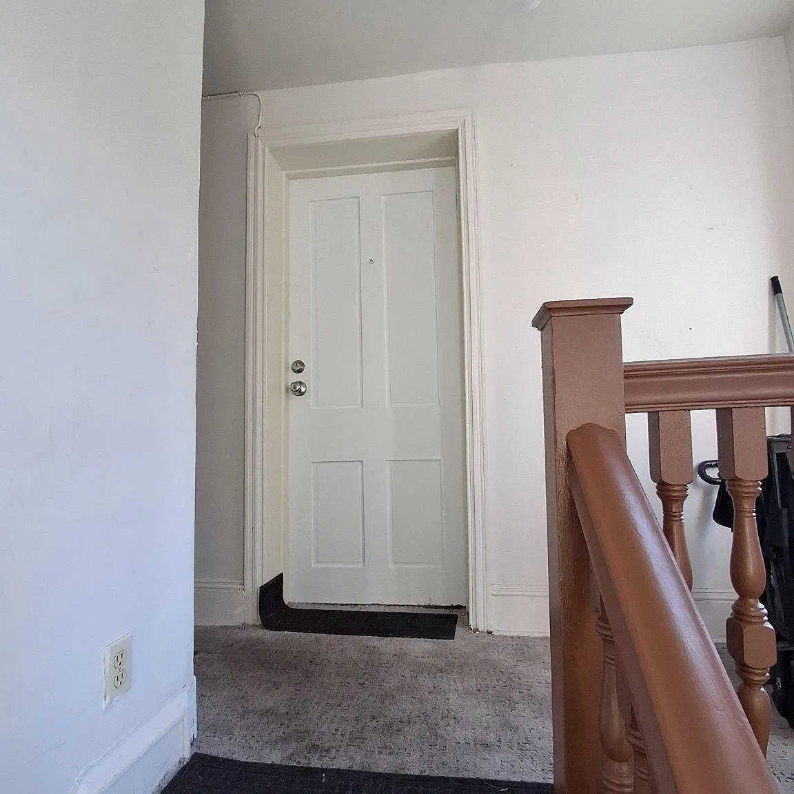 1 bed, 1.0 bath, 1726 sqft, $1,200 — Photo 2
