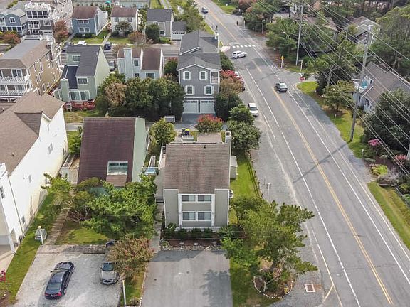 2nd image of 122 Ashwood St