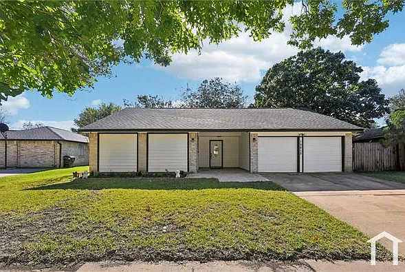 15815 Crystal Grove Dr — Photo 10