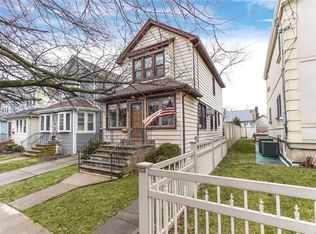 9438 226th St, Floral Park, NY