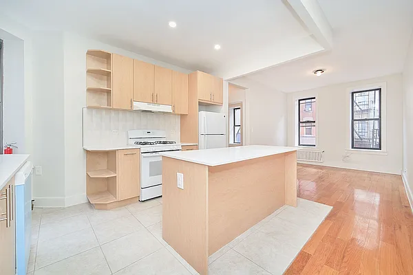 Rented by Living New York | media 13