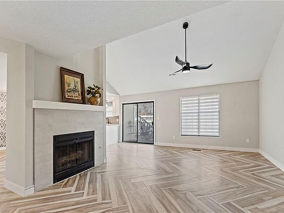 5th image of 12241 Charlotte St