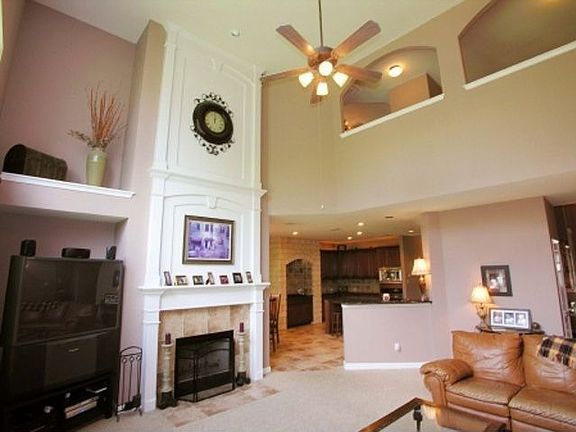 5th image of 3006 Briar Oak Ln