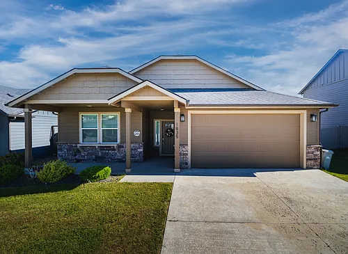 1835 SW Panorama Dr Photo 1 1835 SW Panorama Dr Photo 1