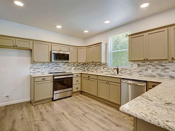 3rd image of 500 SE 2nd St
