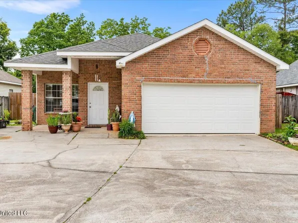 11119 Oakcrest Dr, Diberville, MS 39540