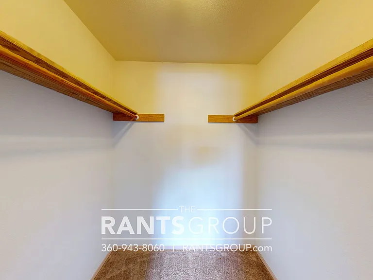 Yelm Creek Apartments — Photo 47