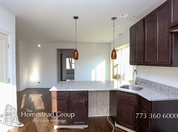 3rd image of 4208 N Sacramento Ave #3N