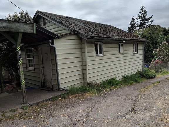3rd image of 209 S Summit Ave