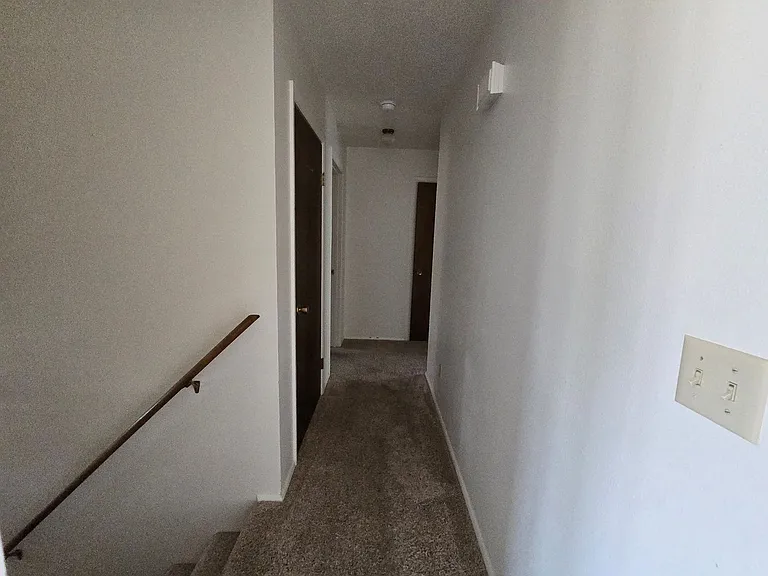 515 S 4th St — Photo 7