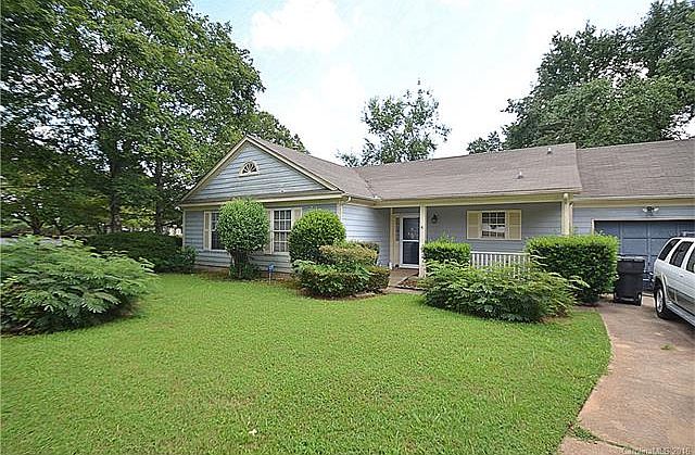 2nd image of 5620 Lyford Ct