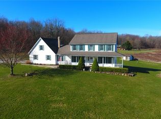 10559 Vaughn Rd, Mantua, OH 44255