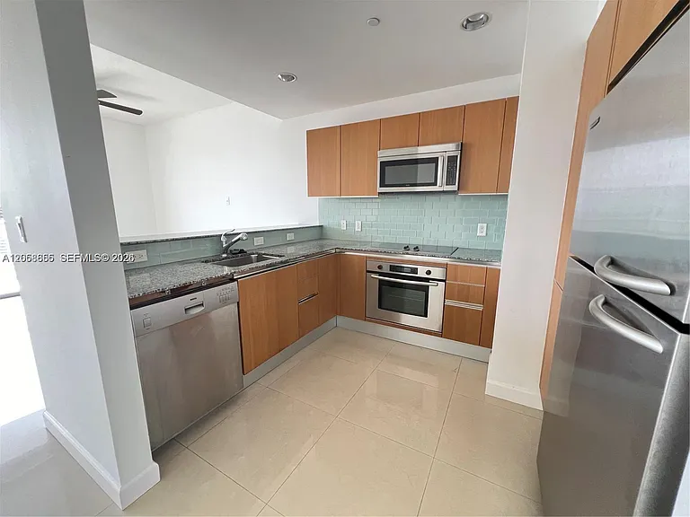 1060 Brickell Ave #3509 — Photo 2