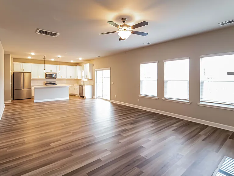 429 Carrara Dr — Photo 6