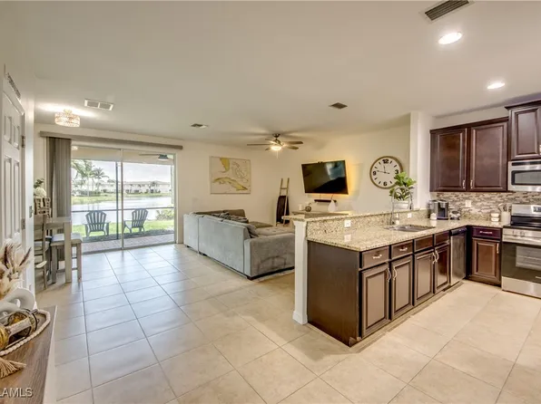 3823 Clearbrook Ln, Fort Myers, FL 33966