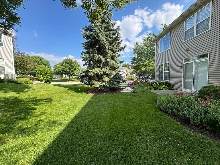 2956 Rutland Cir — Photo 15