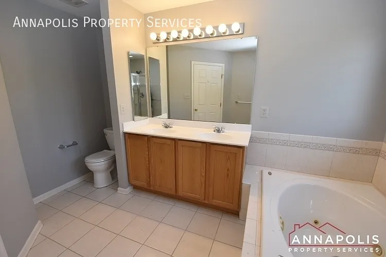 916 Glaze Ct — Photo 18