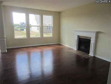 4th image of 2909 Emma Ln