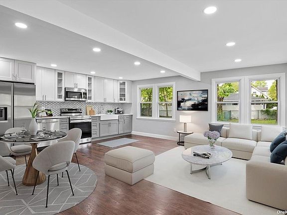 3rd image of 154 Patchogue Ave