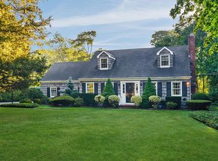 157 S Snedecor Ave, Bayport, NY 11705