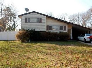 22 Laurie Rd, Brentwood, NY 11717