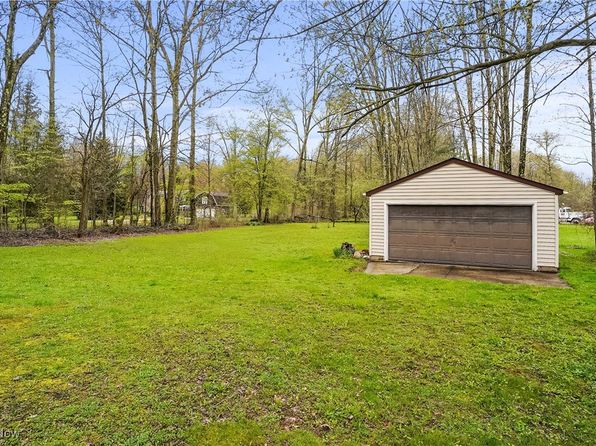 5069 Hoagland Blackstub Rd, Cortland, OH 44410