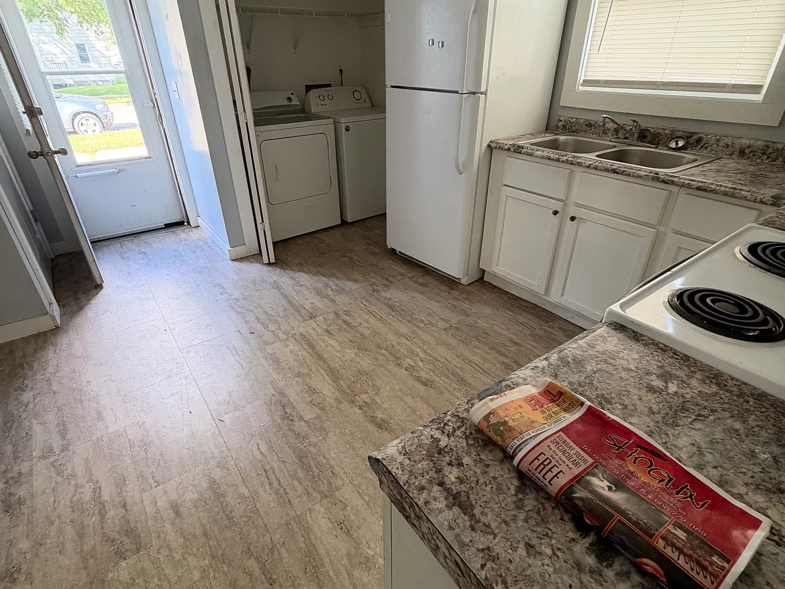2 bed, 800 sqft, $1,200 — Photo 4