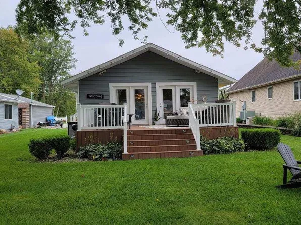 7870 S 150th Rd E, Wolcottville, IN 46795