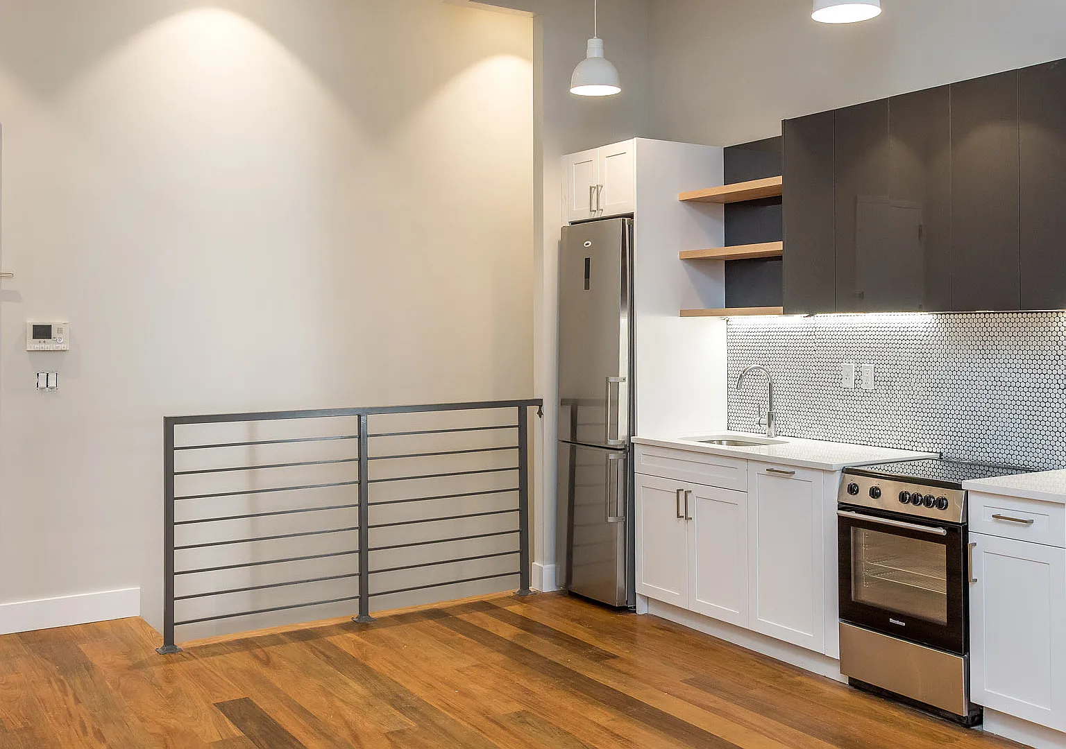228 Kingsland Avenue — Photo 3