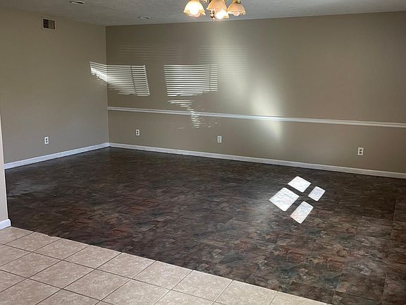 5th image of 315 Bluebird Dr