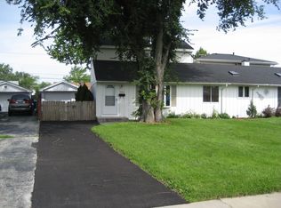 8854 S Ryan Rd, Hometown, IL 60456