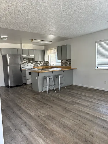 1051 Eureka Way Photo 1